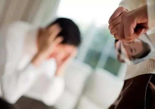深圳婚外情取证:夫妻分居期间出轨需要负法律责任吗